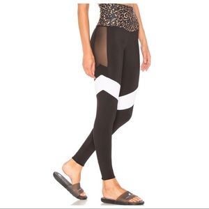 Beach riot leopard leggings 💫